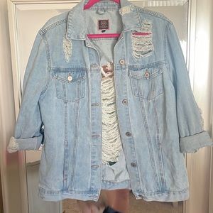 Destroyed boyfriend jean jacket